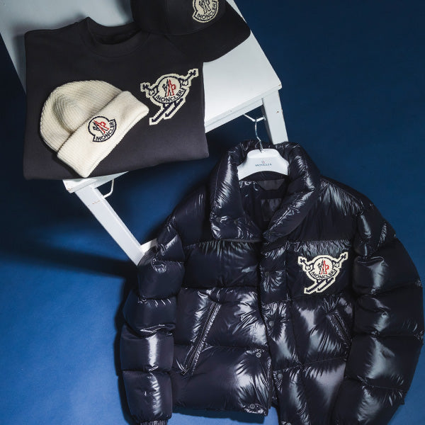 Moncler Logo Puffer Jacket - Navy
