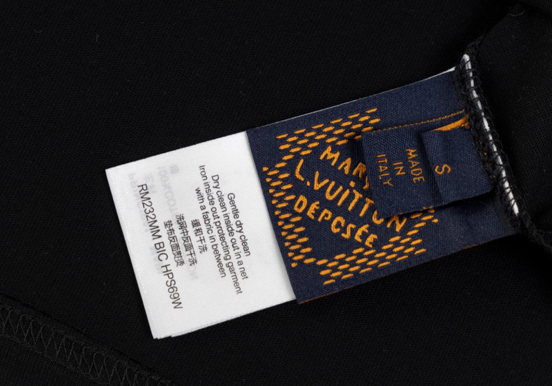 Paris Graffiti Script Tee