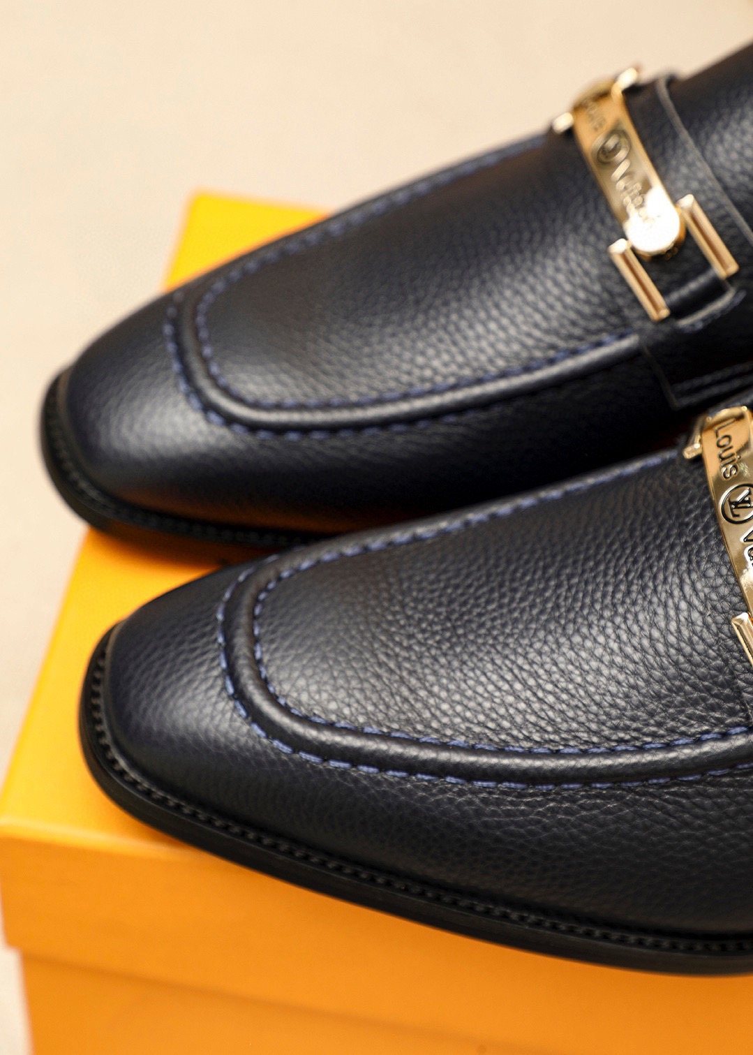 Louis Vuitton Black Pebbled Bar Loafers