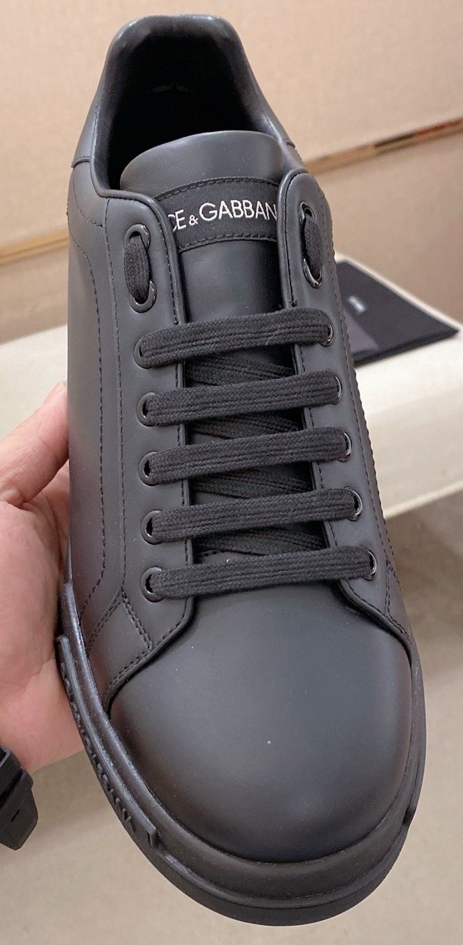 Dolce & Gabbana Black Low-Top Sneakers - Rounded Toe