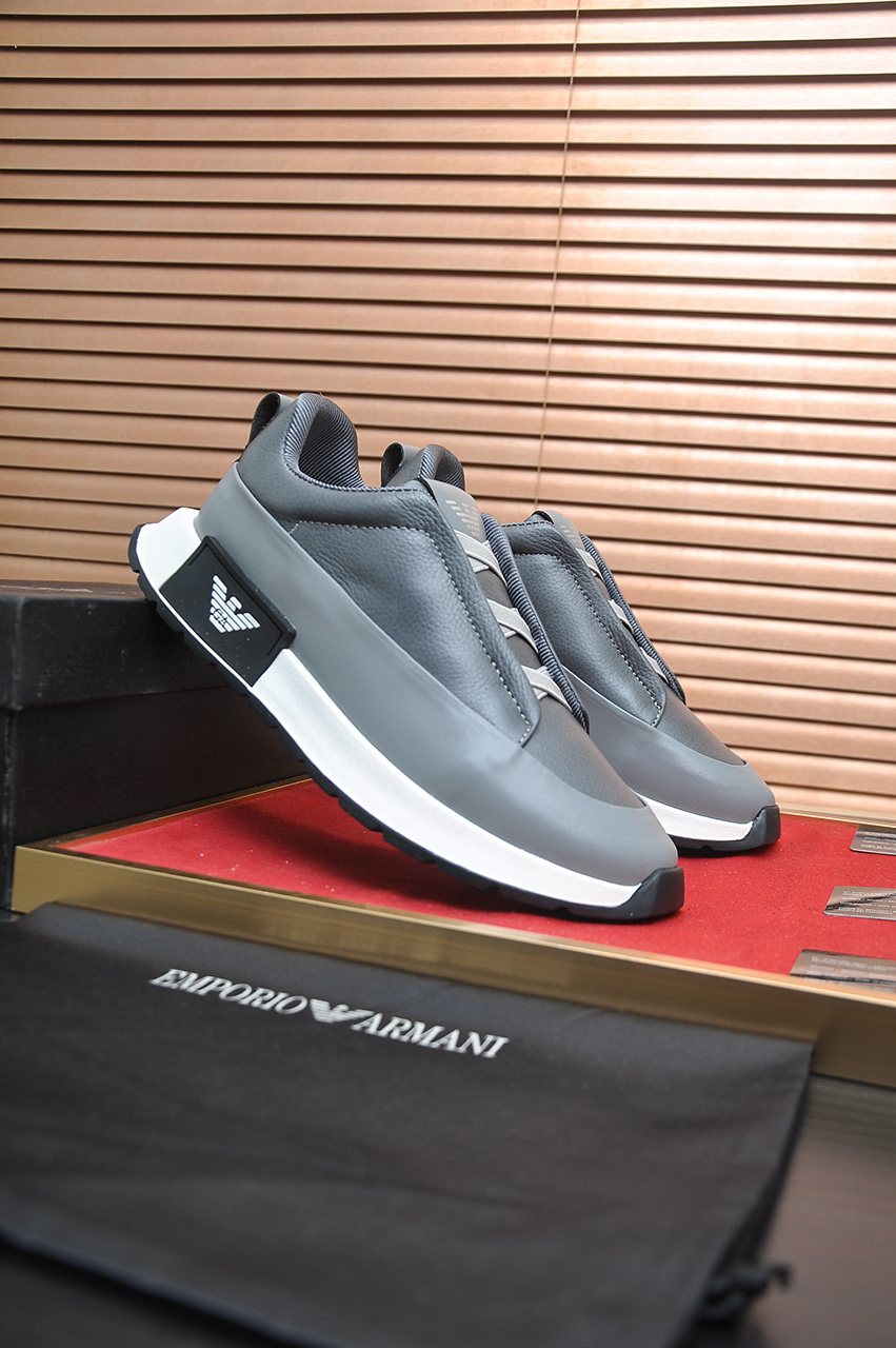 Armani Eagle-Accent Low-Top Sneakers