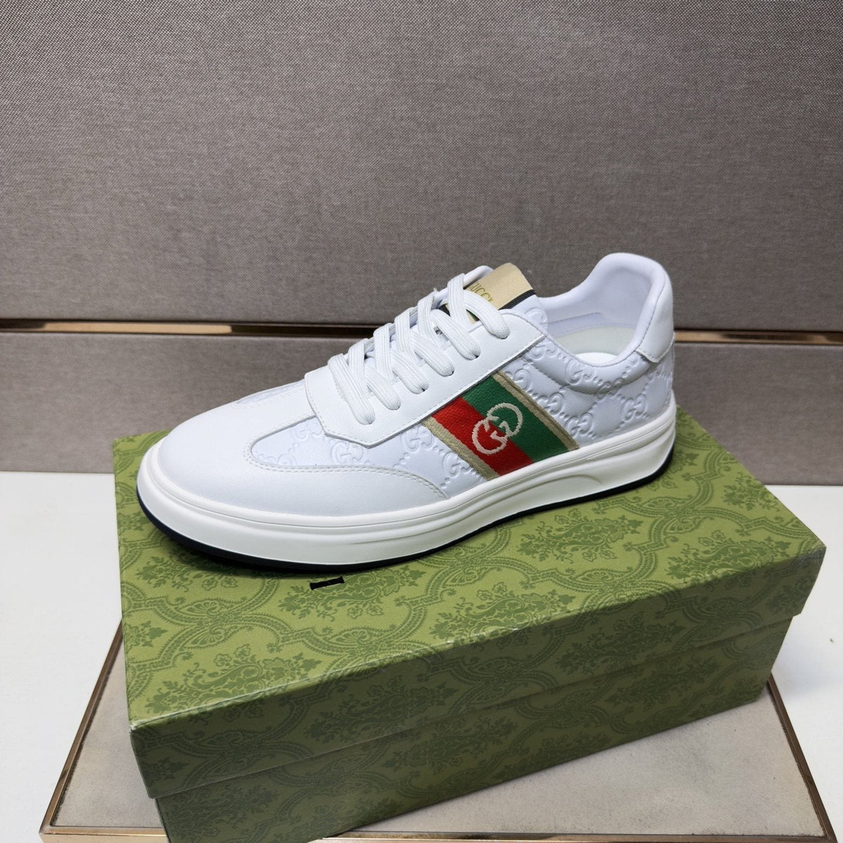 Gucci Men's Green-Red Stripe Low-Top Sneakers