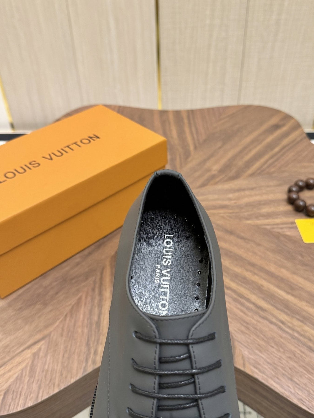 Louis Vuitton Plain-Toe Lace-Up Shoes